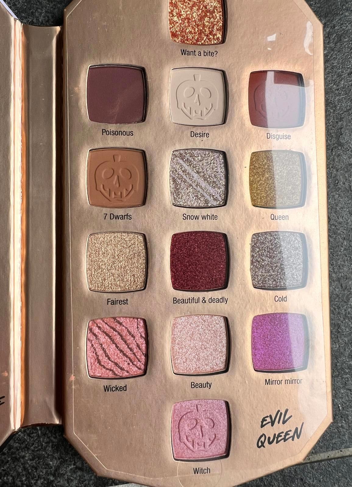 ESSENCE Disney Eye Shadow Palette EVIL QUEEN NEW- 14 shades
