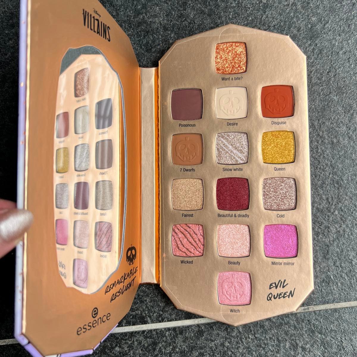 ESSENCE Disney Eye Shadow Palette EVIL QUEEN NEW- 14 shades