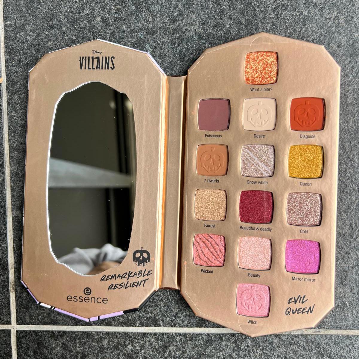 ESSENCE Disney Eye Shadow Palette EVIL QUEEN NEW- 14 shades