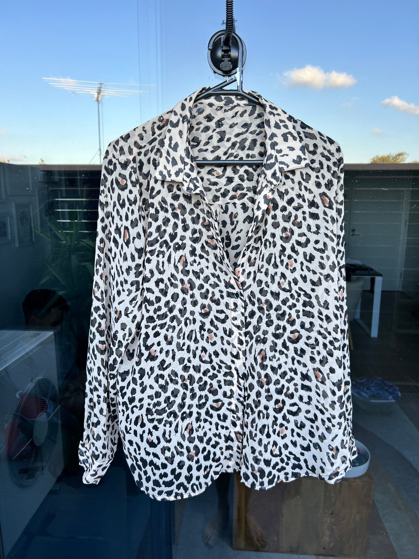 Safari button up- S/M