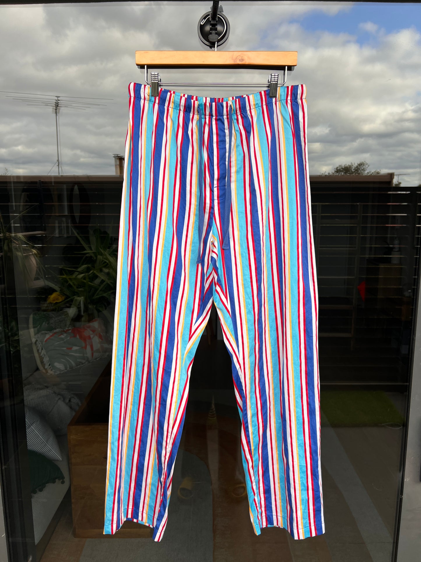 candy stripe stroll pants- L